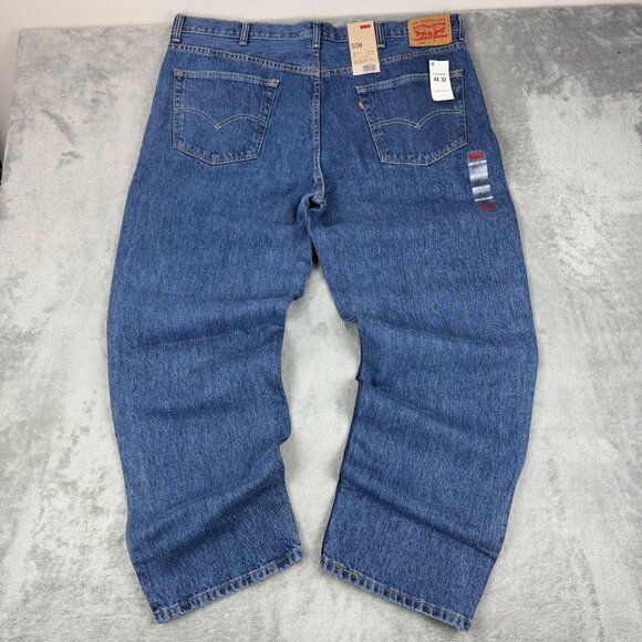 NWT LEVIS 550 Relaxed Fit Big & Tall Mens Tapered Leg Denim Jeans Grunge 44x32 - Picture 1 of 9